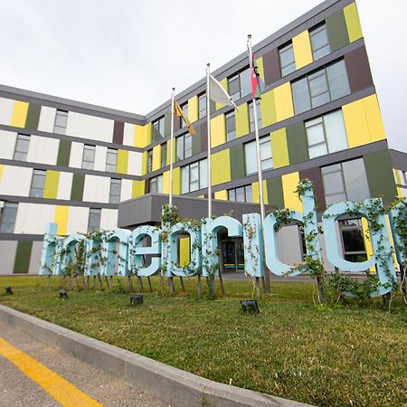 Homebridge Hotel Apartments Bakú Exterior foto