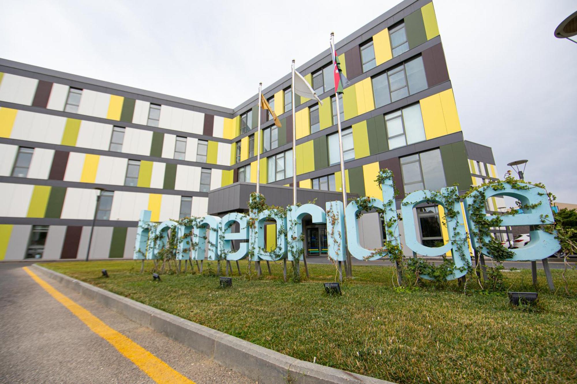 Homebridge Hotel Apartments Bakú Exterior foto